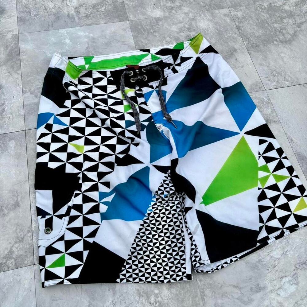 Vintage Y2K Cyber Geometric Pattern Tony Hawk Board Shorts Green Blue White 34